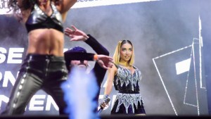 ¿Cobró María Becerra en Neuquén?: por qué no sé conoce el pago a artistas en la Fiesta de la Confluencia 2025