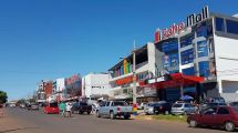 Imagen de Argentinos vacacionan en Brasil y hacen compras en Paraguay, el país con precios más bajos