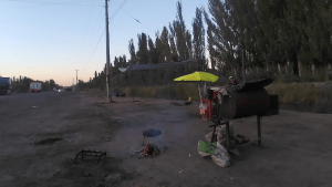 Los dueños del puesto desalojado en la Ruta 151 regresaron al lugar: «Lo hacemos por necesidad»
