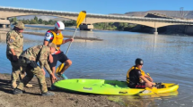 Imagen de Búsqueda de una mujer de 60 años en Chos Malal: encontraron su auto abandonado en el río Neuquén