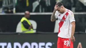 Sigue la novela de Foster Gillet con River: encontraron a Villagra entrenando en la calle