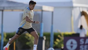 Giuliano Simeone se perfila para ser titular ante Uruguay: «es el fiel reflejo de su padre»