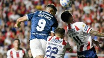 Imagen de Racing le ganó un partido increíble a Unión y se acercó a la zona de clasificación