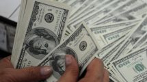 Imagen de Dólar hoy: a cuánto cotizó el dólar blue, el MEP y el CCL este martes 25 de marzo de 2025