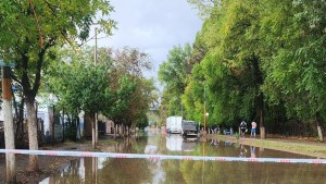 El temporal llegó como se esperaba en el Alto Valle: granizo, lluvia y vientos intensos este sábado