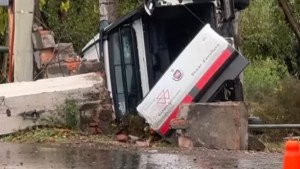 Violento vuelco en Ruta 22, cerca de Godoy: piden precaución por la lluvia