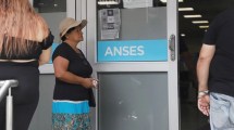 Imagen de Aumento de pensiones de ANSES: ¿cuánto cobran en abril 2025 tras la inflación del 2,4%?