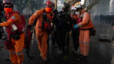 Las fuerzas federales no escatimaron recursos para reprimir y provocar.