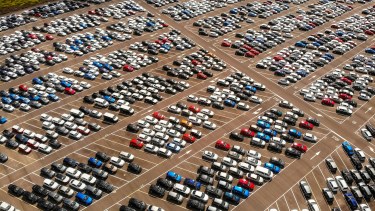El arte de organizar los estacionamientos con robots