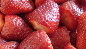 Crece la producción de frutillas en la región: se viene otra feria de fruta fina en Neuquén