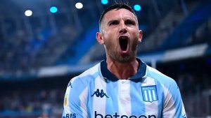 Maravilla se tiene fe y quiere estar en el clásico: la curiosa justificación del 9 de Racing para jugar