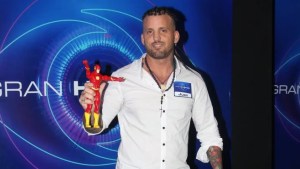 Gran Hermano: Juan Reverdito visitó el estudio de Telefe y mediante lágrimas, pidió ayuda para conseguir trabajo  
