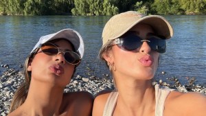 Las dos ex Gran Hermano que disfrutaron de una tarde de río y bardas en Neuquén: «Agua increíble»