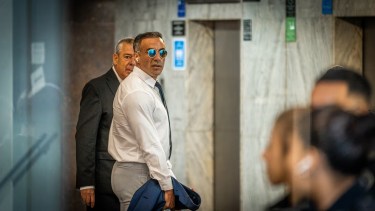 El médico neurocirujano, estaba a cargo de la seguridad y el bienestar de Maradona, increpó a un periodista. 