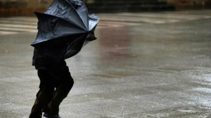 Tormenta, viento zonda y hasta nieve, las alertas que afectan a 13 provincias de Argentina