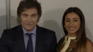 Sin control de Aduana: una empresaria relacionada a Javier Milei ingresó con valijas sospechosas y la oposición reclama información