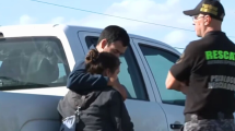 Imagen de Desesperación en Bahía Blanca: los padres no pierden la fe de encontrar a sus hijas y acompañan la búsqueda