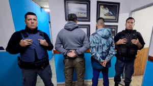 Robaron $180.000 con un inhibidor de señal en Caviahue: la Policía los descubrió y recuperaron el dinero