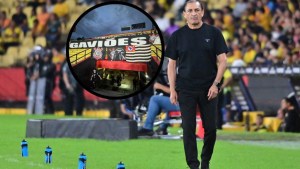 La barra de Corinthians apretó a Ramón Díaz tras la dura derrota en Guayaquil ante Barcelona
