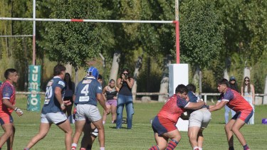 Neuquén se llevó un buen triunfo de Stefenelli al vencer a Roca por el Regional Patagónico. (Fotos: Juan Thomes)