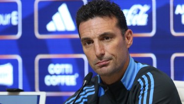 El entrenador de la Selección Argentina tendrá que modificar la defensa de cara a las Eliminatorias.