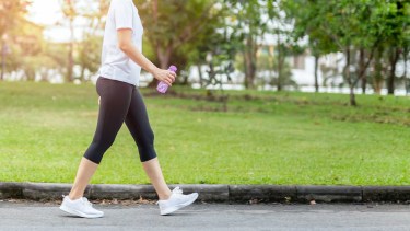 Según la edad: cuántos minutos caminar por semana para estar saludable