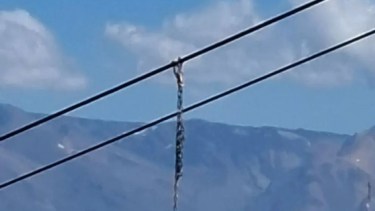 Volvió la luz a Chos Malal tras el prolongado apagón: habían arrojado una cadena al tendido eléctrico
