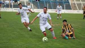 Empataron los de arriba y se aprieta la tabla en el Apertura de la Liga Confluencia