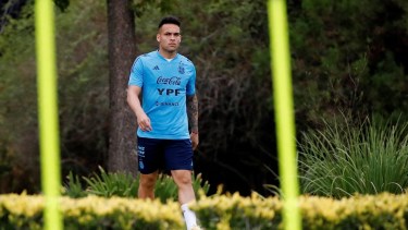Lautaro Martínez no estaría disponible para enfrentar a Uruguay. (Foto: Reuters)