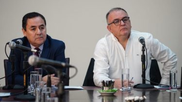 Ernesto Novoa y Carlos Coggiola en la comisión que debatió Ficha Limpia. Foto: Cecilia Maletti.