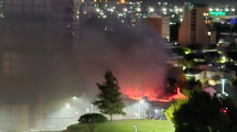 Imagen de Incendio en Neuquén: comenzó en un depósito y Bomberos logró contenerlo