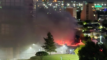 Incendio en el centro de Neuquén. (Foto: Gentileza).