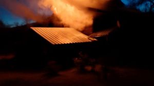 Se prendió fuego una casa en Mallín Ahogado que se había salvado de los incendios: hubo pérdidas totales