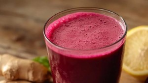 Los principales beneficios de tomar jugo de remolacha, jengibre y limón 