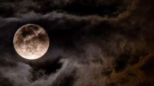 Tres signos que vivirán una transformación en su situación económica gracias al trino entre la Luna en Virgo y Urano en Tauro