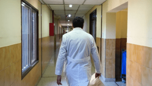 Dudas por la contratación de médicos para los hospitales de Río Negro