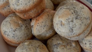 Muffins de banana y semillas de amapola ideales para la viandita del cole o el trabajo