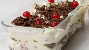Y para los golosos&#8230; postre torta selva negra