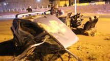Imagen de Tres heridos tras choque en Ruta 40: el auto se partió al impactar un poste en Zapala