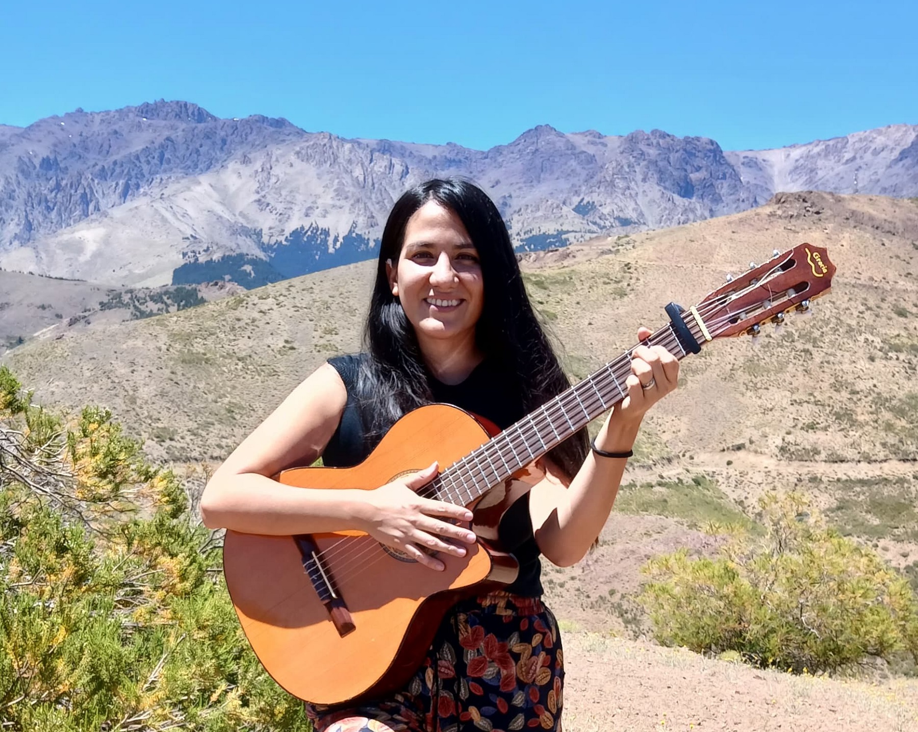 Tienen entre 18 y 30 años y su pasión por la música campesina los unió en el norte neuquino