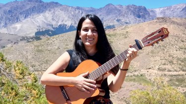 Tienen entre 18 y 30 años y su pasión por la música campesina los unió en el norte neuquino
