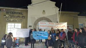 Video | Fuerte reclamo por la crisis de salud en Jacobacci: Weretilneck estaba en la ciudad