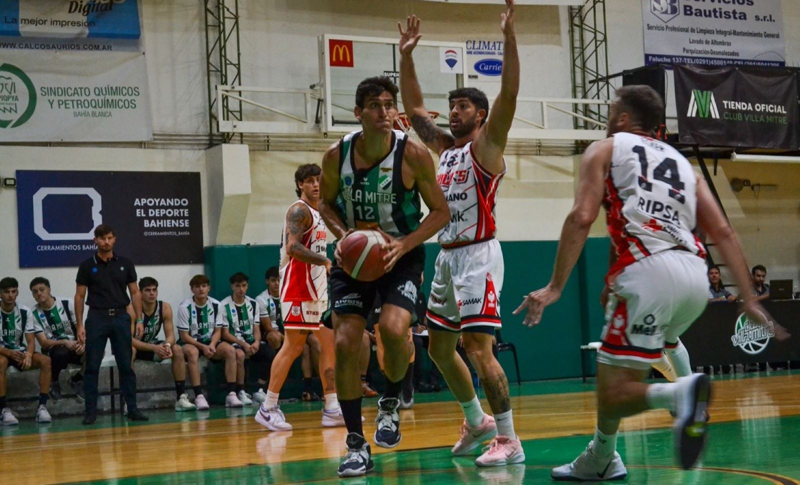 Centro Español sorprendió y contrato a Franco Pennacchiotti para la Liga Federal de Básquet