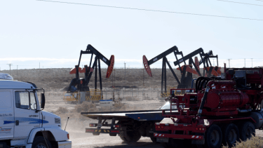 Sube el petróleo y el gas por el conflicto en Medio Oriente: cómo incide en Vaca Muerta y Argentina