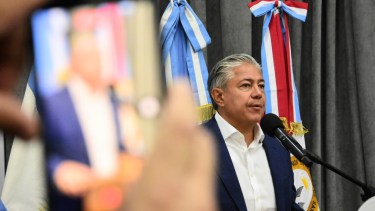El mes de la política y el barril